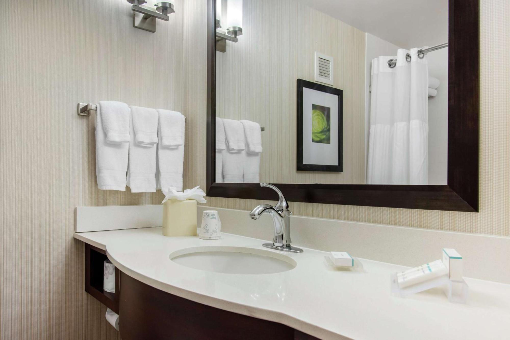 Hilton Garden Inn Portland Airport Exterior foto